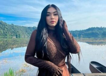 Demi Pengobatan Anak, Denada Tambunan Jual Tas Mewah