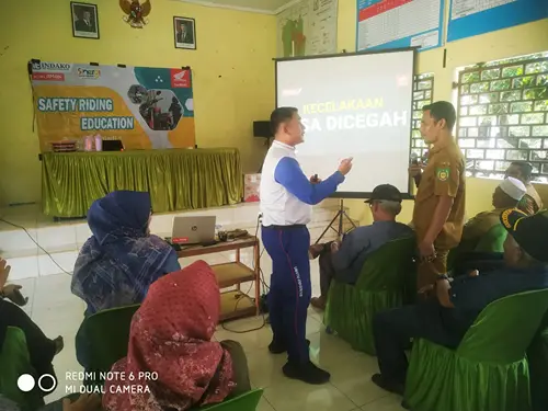 Foto: Aktivitas edukasi keselamatan berkendara diberikan kepada para pegawai pemerintahan di Langkat pada Selasa, 21 Januari 2025.(Istimewa)
