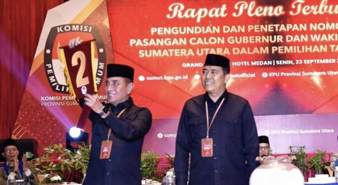 Foto: Edy-Hasan minta MK batalkan hasil Pilkada Sumut karena diduga ada TSM.
