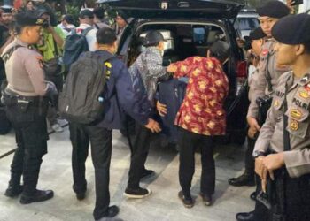 KPK Geledah Rumah Hasto Kristiyanto