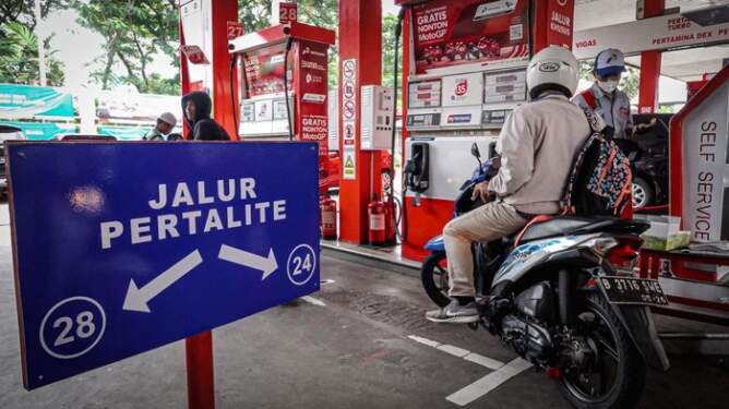 Foto: Pengisian BBM.