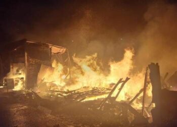 Gegara Petasan, 6 Rumah Hangus Terbakar
