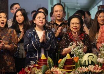 Rayakan Ultah, Megawati Beri Tumpeng ke Guntur-Ganjar