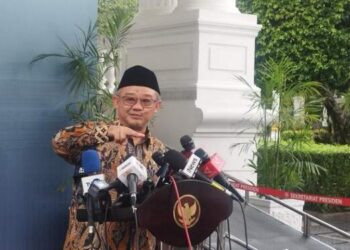 Mendikdasmen Menyayangkan Peristiwa Murid Belajar di Lantai