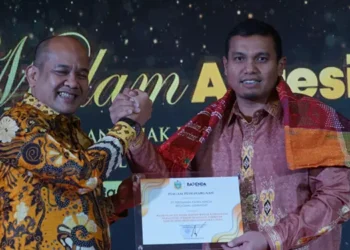 Foto: Pertamina Patra Niaga Sumbagut Raih Penghargaan WAPU PBBKB Terbesar 5