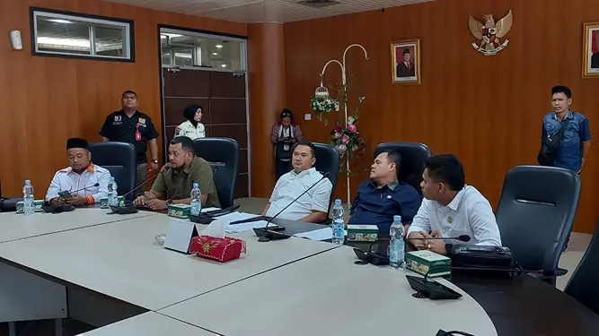 Foto: Suasana RDP Komisi I DPRD Medan dengan Camat Medan Kota dan lurah se-Kecamatan Medan Kota di ruang rapat Komisi I gedung DPRD Medan, Selasa (21/1/2025).(Istimewa)