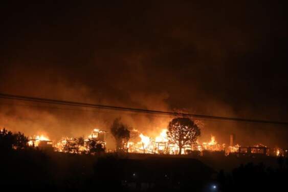 Foto: Sebuah rumah dilalap api saat terjadi kebakaran Palisades di Pacific Palisades, Los Angeles, California, Amerika Serikat, pada 7 Januari 2025.