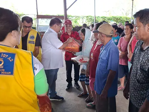 Foto: Kemiskinan Tak Kenal Warna Kulit 1