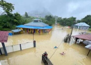 2 Anak Meninggal-Ribuan Warga Terdampak Banjir di Kalbar