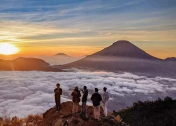 Tak Usah ke Luar Negeri, Ini 10 Tempat Honeymoon Romantis di Indonesia
