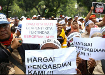 Demo Honorer di Depan DPR, Polisi Terjunkan Ribuan Aparat