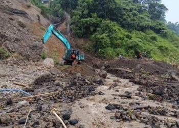 Longsor, 10 Orang Tewas-19 Hilang