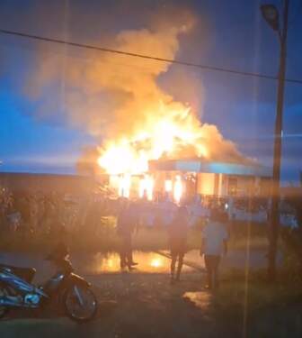 Foto: Situasi kebakaran rumah di Balige, Kabupaten Toba, Minggu (2/2/2025).