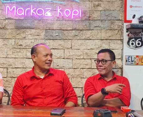 Foto: Masinton Pasaribu-Mahmud Efendi Lubis (MAMA).
