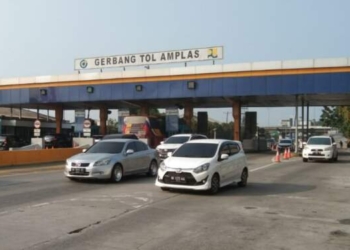 Jelang Lebaran 2025: Harga Tiket Pesawat Turun-Tarif Tol Diskon