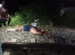 Foto: Korban ditemukan mengenaskan di rel kereta api.