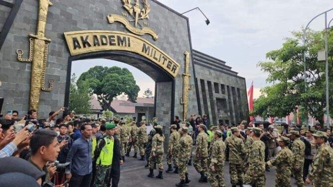 Ratusan kepala daerah mengikuti retret di Akmil Magelang. 