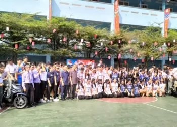 Foto: Semangat Pertahankan Gelar Juara, Roadshow Honda DBL 2025 SMA Methodist 2 Medan Pecah 1