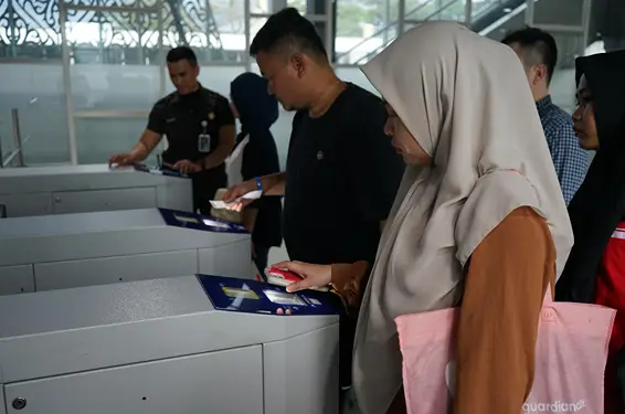 PT Railink menerapkan sistem transaksi non-tunai atau cashless.(KAI Bandara)