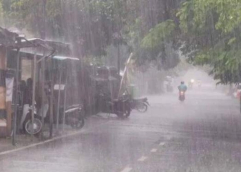 Cuaca Hari Ini: Sejumlah Kota Besar Dilanda Hujan
