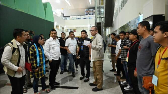 Foto: Korban TPPO Myanmar saat tiba di Bandara Internasional Kualanamu Deli Serdang.