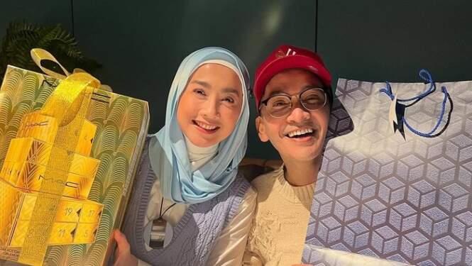 Foto: Momen kebersamaan Desy Ratnasari dengan Ruben Onsu.