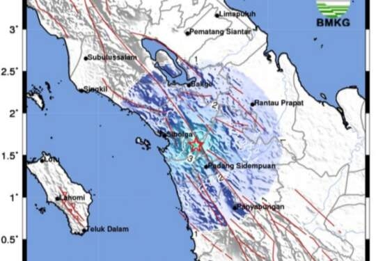 Gempa di Sibolga akibat aktivitas sesar besar Sumatera segmen Toru.