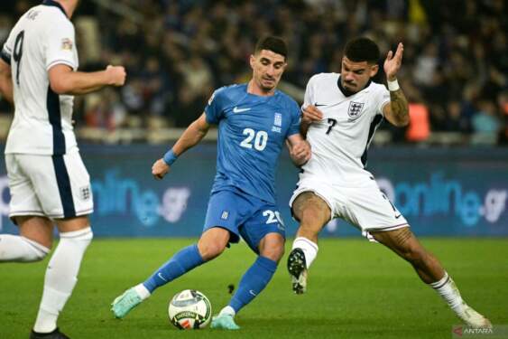 Foto: Gol perdana Lewis-Skelly bawa Inggris kalahkan Albania 2-0.