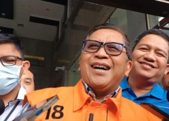 Sekjen PDIP Hasto Kristiyanto Minta KPK Periksa Keluarga Jokowi