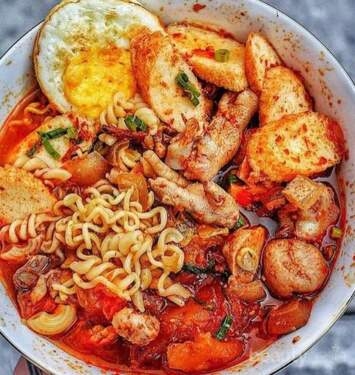 Makanan pedas.