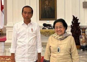 Jokowi bicara kemungkinan bertemu Ketua Umum PDIP Megawati Soekarnoputri dalam waktu dekat.