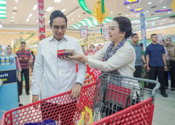 Foto: Wali Kota Medan Temukan Makanan Tak Jelas Tanggal Kadaluarsanya di Brastagi Supermarket 3