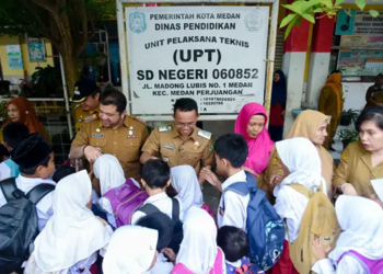Foto: Wakil Wali Kota Medan Kunjungi SD Tempatnya Menimba Ilmu 1