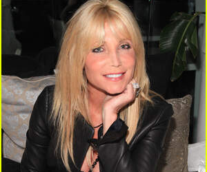 Bintang Baywatch Pamela Bach Tewas Bunuh Diri