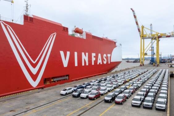 Ribuan kendaraan VinFast yang siap dikirim ke Indonesia. 