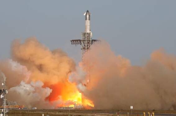 Roket Starship milik SpaceX meledak. 