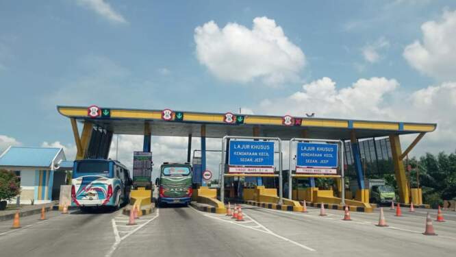 Foto: Pintu tol Tebing Tinggi.