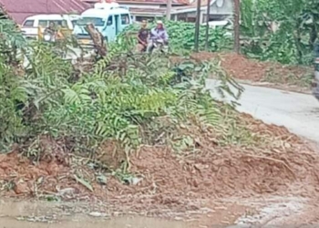 Tebing Longsor, Jalan Nasional dari Tapsel ke Sibolga Lumpuh