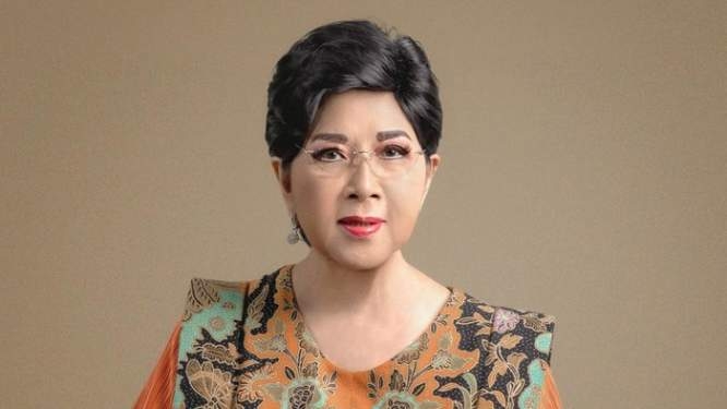 Titiek Puspa.