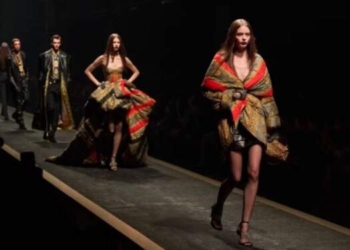 Prada Jajaki Pembelian Versace, Segini Harganya