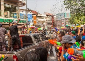 6 Hari Festival Songkran Tewaskan 200 Orang