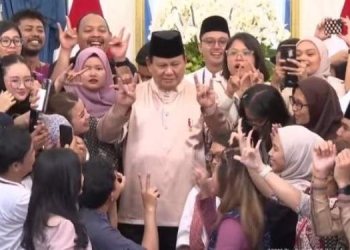Open House, Prabowo Salami Ribuan Warga