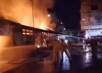 Ada Ledakan, Ruko di Tebing Tinggi Terbakar