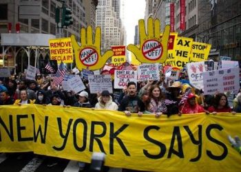 Ribuan Orang Unjuk Rasa Protes Pemerintahan Trump
