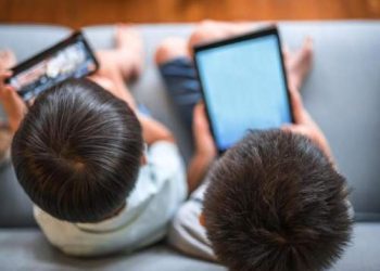 Waspada! Paparan Gadget Sebabkan Anak Autisme Virtual