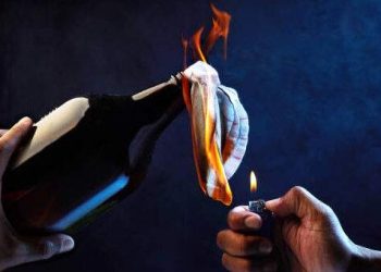 Rumah Ketua Serikat Buruh di Medan Dilempar Molotov