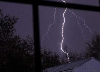 Cuaca Hari Ini: Awas Hujan Disertai