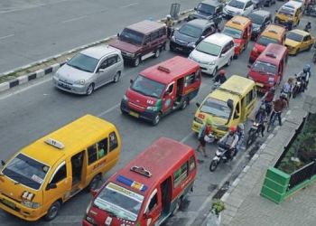 Sopir Angkot di Medan Mengeluh, Penghasilan Sehari Rp20 Ribu
