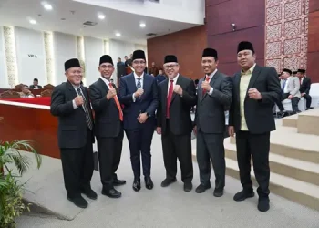 Foto: Rico Waas Hadiri Rapat Paripurna Peringatan Hari Jadi Provinsi Sumut 3