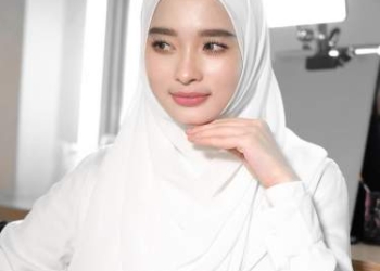 Inara Rusli Full Stripping saat Ramadan